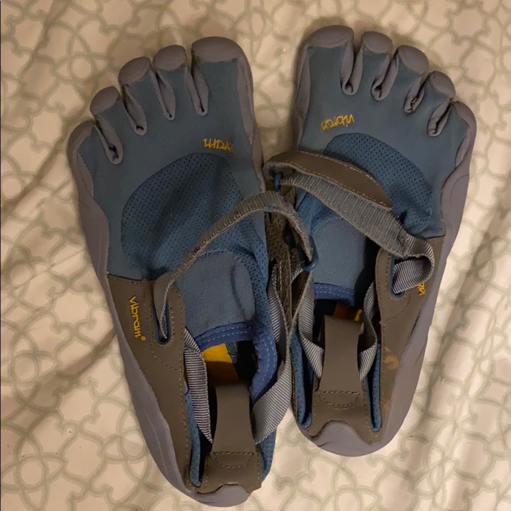Running shoes